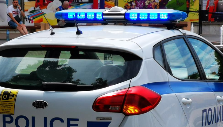 47-годишният мъж е задържан за 72 часа, служителката е с