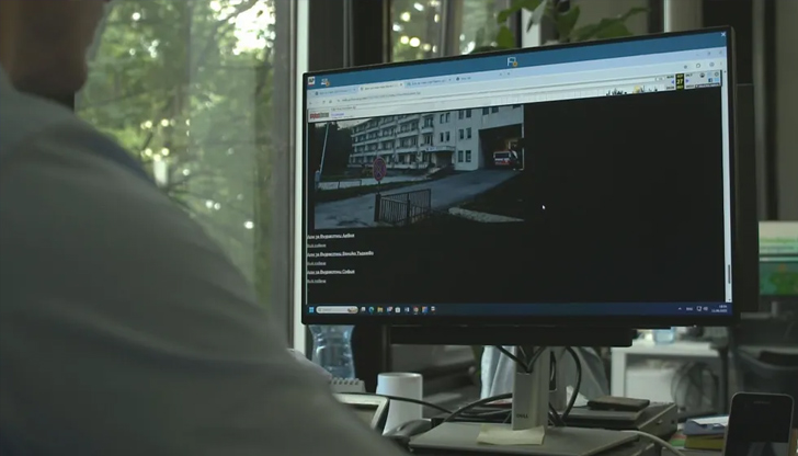 Три сайта на един и същи дом във Варна предлагат