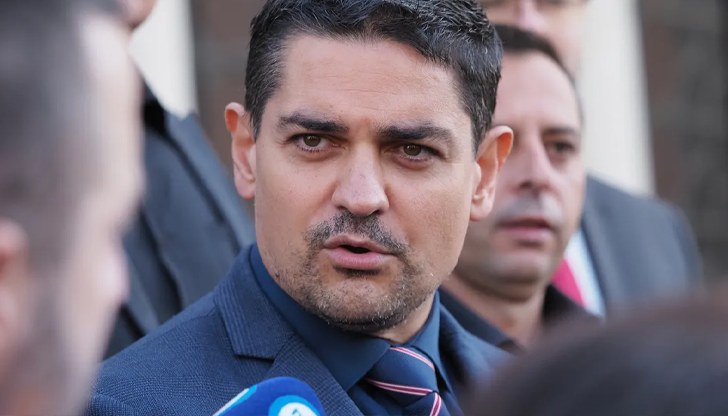 Лидерът на МЕЧ обвини бившия премиер в неподготвеност и заграждане