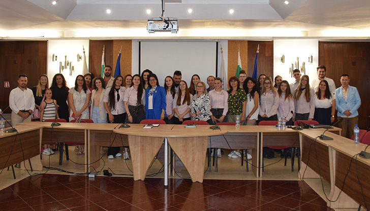 Петима туристически експерти станаха ментори на русенски ученициПетима водещи експерти