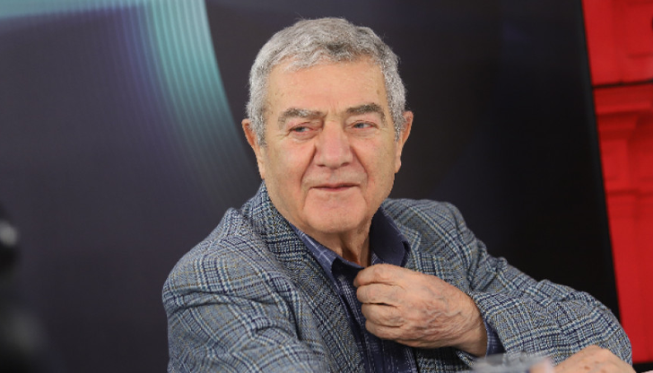 Писателят коментира в Панорама темата за властта и свободата в