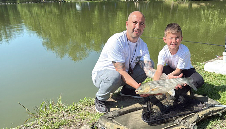 Над 30 деца се надпреварваха за най-голям улов на езерото