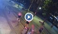 Кои са младежите, нападнали хора в центъра на София?