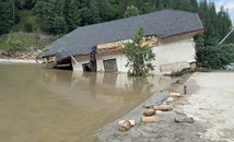 Опустошителни наводнения в Румъния