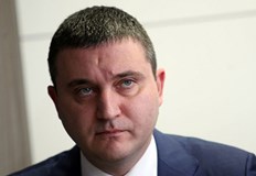 Резервите ще продължат да се управляват от БНБ заяви бившият