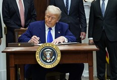 Според документа бездомниците трябва да бъдат преместени в центрове за