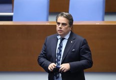 Политиката на постната пица и стабилната бедност се върна като