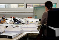 Седенето като тих враг на съвременния човек заплашва здравето на