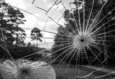 Сред ранените има 8 годишно момиче и шест жениСериозна катастрофа между