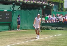 Българинът победи германеца Макс Шьонхаус с 7 6 7 6 след два