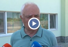 Министърът на отбраната обясни подготовката на пилотите и логистичната поддръжкаАтанас