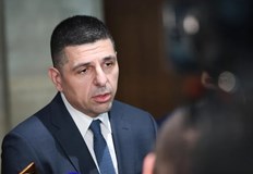 България има трима премиери но истинският е Делян ПеевскиФинала на