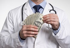 В новата частна болница му казали работиш на процент от