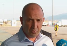 Държавният глава настоява за спешна покупка на собствена пожарогасителна авиация Трябва