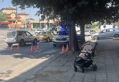 Детето на година и половина е откарано в болница с