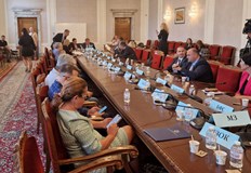 Според депутатите няма нарушение на Конституцията и правото на достъпна