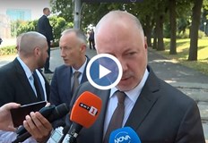 Премиерът отказа да отговори на критиките на Румен РадевМинистър председателят Росен