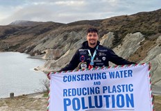 Преплувах дистанция от 2 км в температура на водата 4 8°C