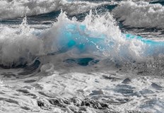 63 годишната жена беше извадена в безсъзнание от водата на плажа