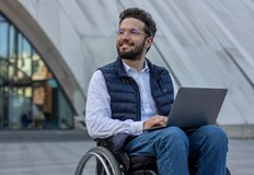 Агенцията за хората с увреждания стартира конкурс по Националната програма