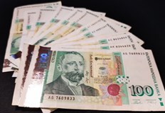 Предложенията са внесени от депутати от ГЕРБ СДС и ДПС