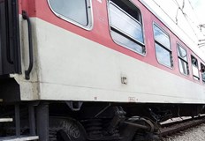 Влакът престоява в участъка Сопот – Христо Даново след инцидентаКаруцата