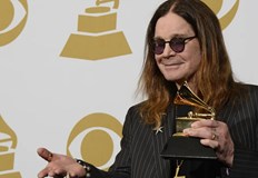 Три от тях са от легендарния албум Paranoid който промени