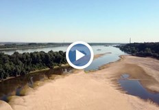 Любимото място за плаж на русенци вече пустееРибарят Теодор Тодоров