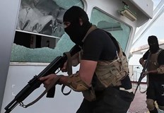 Йеменските бунтовници потопиха два кораба и убиха членове на екипажите