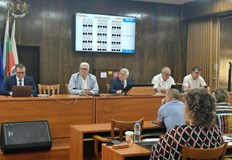 Постоянна етична комисия бюджетни корекции и нови правила за обществения