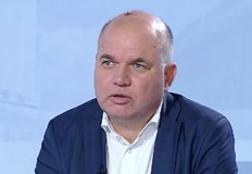 Икономистът предупреждава че строгите регулации около въвеждането на еврото могат