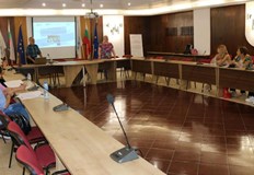 Обучението се е реализирало през последните два месеца175 специалисти работещи