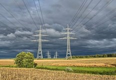 Изгорял съединителен мост остави стотици без ток в Борово Бяла