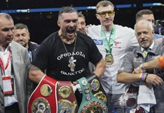 Украинецът е абсолютен световен шампионОлександър Усик се завърна на върха