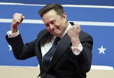 Най богатият човек в света прави крачка срещу двупартийната система в