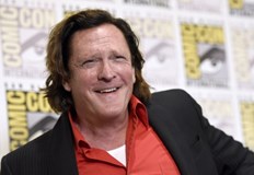 Актьорът от Глутница кучета и Убий Бил почина от сърдечен