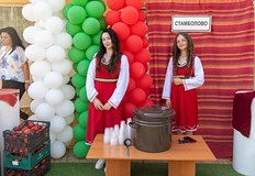 Над 300 души се събраха на празника въпреки липсата на