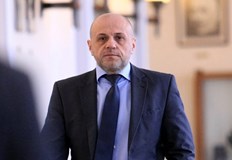 Вицепремиерът сравни отказа от еврото с отказ от швейцарски антибиотикВъвеждането