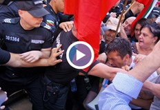 Протестиращи организирани от партия Възраждане настояват за запазване на лева