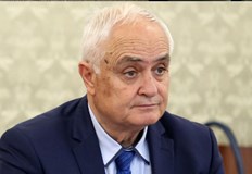 Министърът на отбраната Атанас Запрянов изтъкна високата цена и координираните