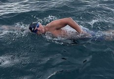 Плувецът достигна Шотландия с телесна температура от едва 21 4 градусаБългарският