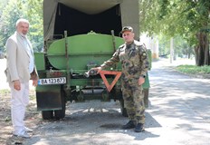 Областният управител се запозна с възможностите на военните за борба