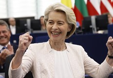 Председателят на ЕК получи решителна подкрепа с 360 гласа против