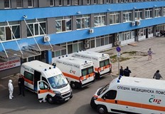 Лекарите в УМБАЛ Бургас поставиха импланти в гръбначния стълб който