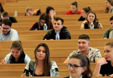 Лауреати от международни олимпиади ще учат безплатно и ще получават