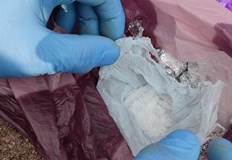 Полицията откри 30 грама метамфетамин и 80 грама марихуана при