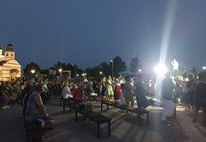 Концерт на Райко Кирилов събра жителите на квартал Гара Бяла Вчера