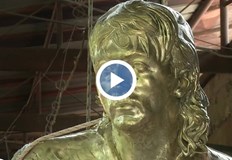 Монументът от бронз ще се издигне пред стадион Ивайло във