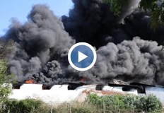 Пожарът е локализиран но тлеещите огнища продължават да отделят опасни