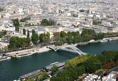 Три басейна отвориха врати за безплатно къпане до края на